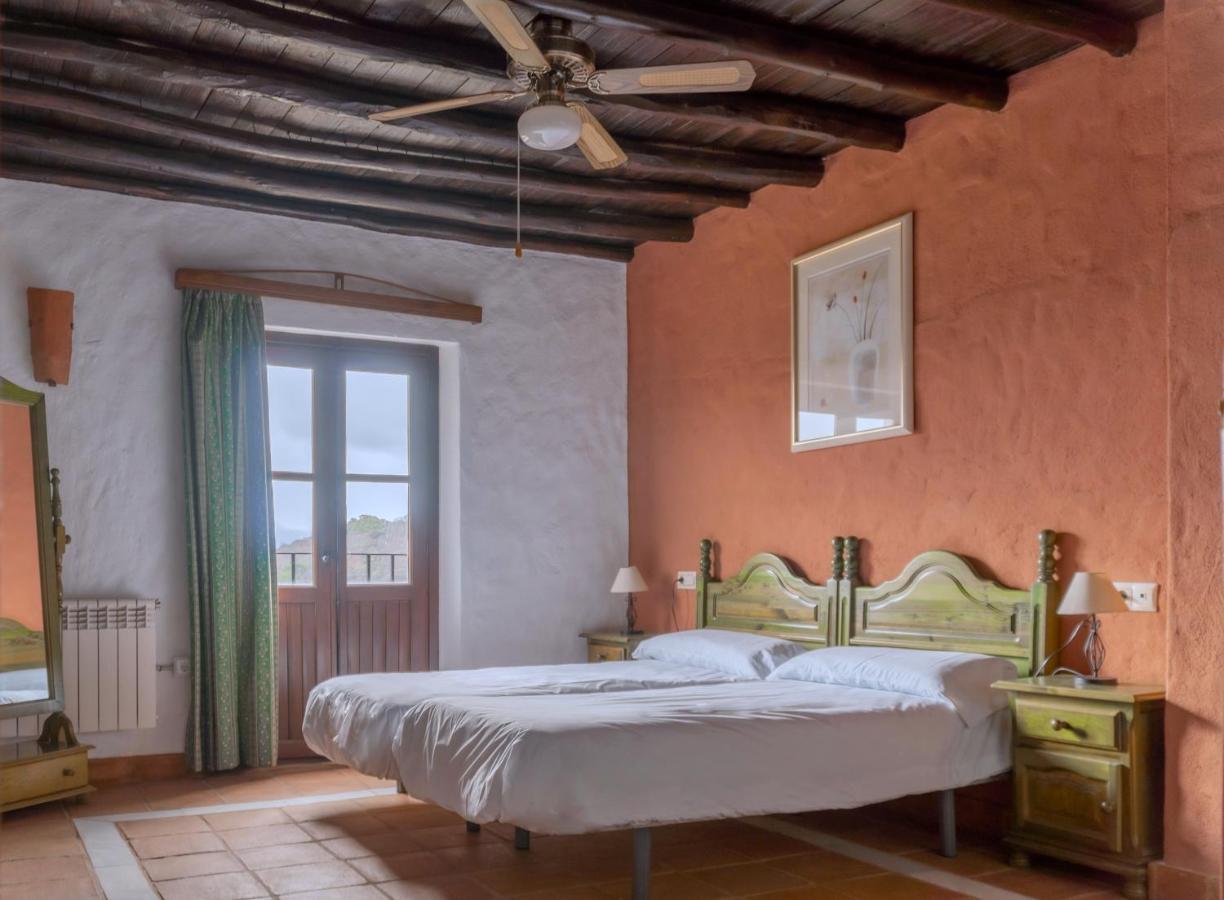 Hotel Almeji 2*